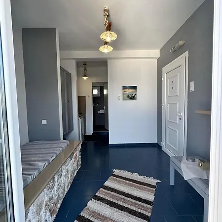 Daire Elenis Studios&apartments