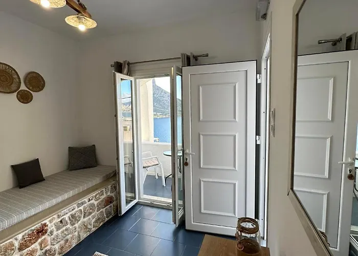 Elenis Studios&apartments