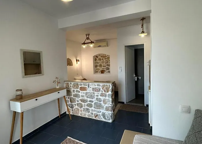 Elenis Studios&apartments