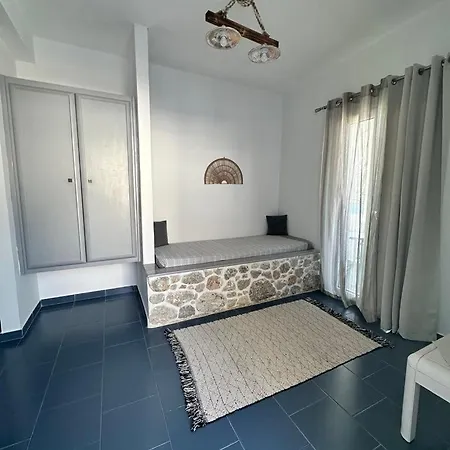 Daire Elenis Studios&apartments Masouri