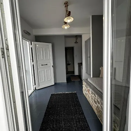 Daire Elenis Studios&apartments