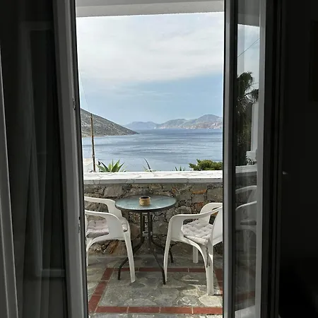 Daire Elenis Studios&apartments