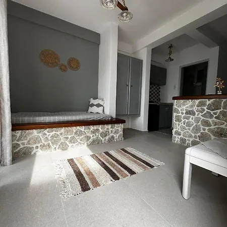 Elenis Studios&apartments Masouri