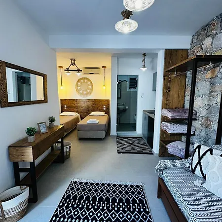 Elenis Studios&apartments