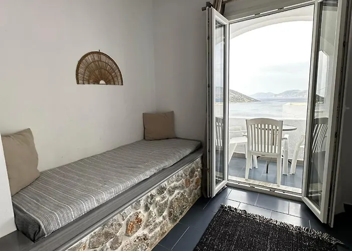 Elenis Studios&apartments ماسوري