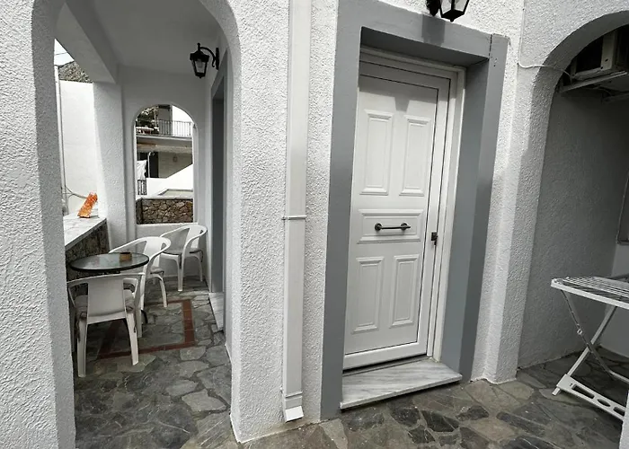 شقة Elenis Studios&apartments *