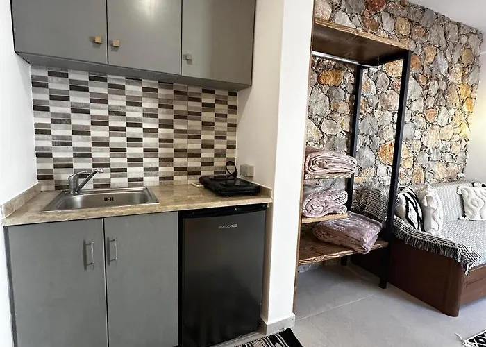 شقة Elenis Studios&apartments *